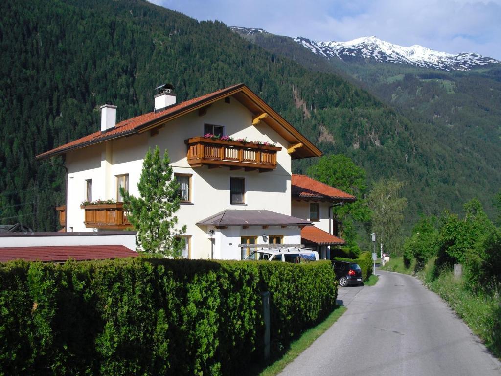 Haus Gruenbacher Lienz Exterior photo